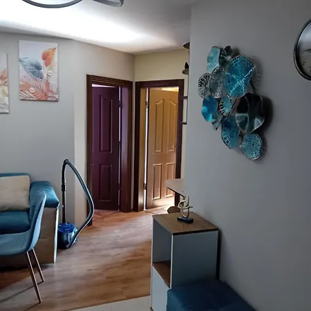 тристаен еуфория, влас Apartmán